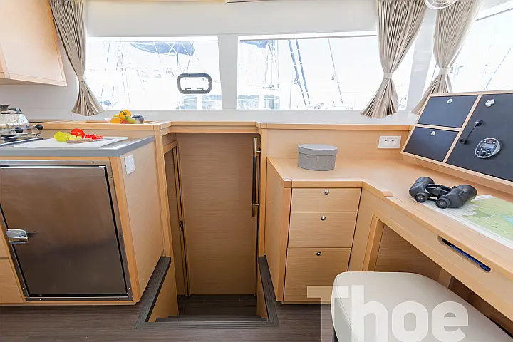 Lagoon 450 Fly A/C & GEN - 