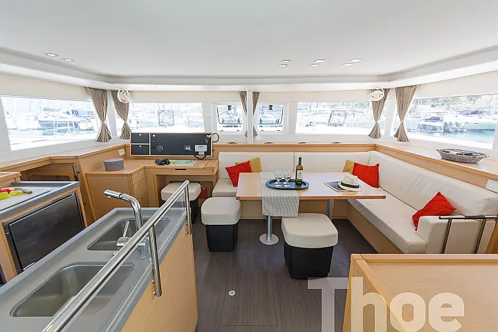 Lagoon 450 Fly A/C & GEN - 