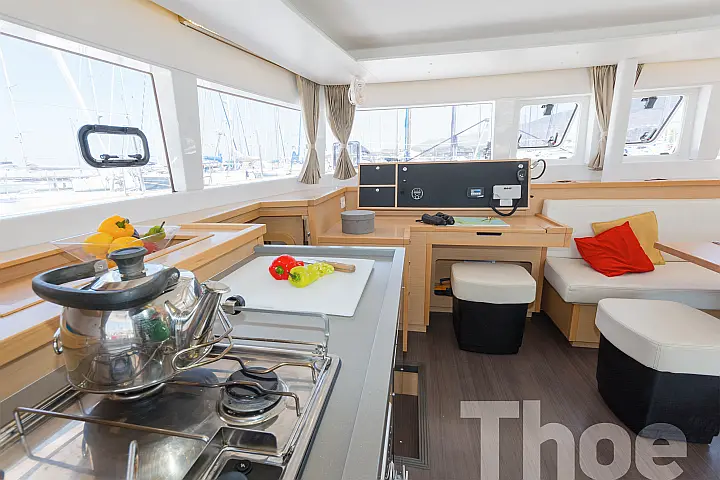 Lagoon 450 Fly A/C & GEN - 