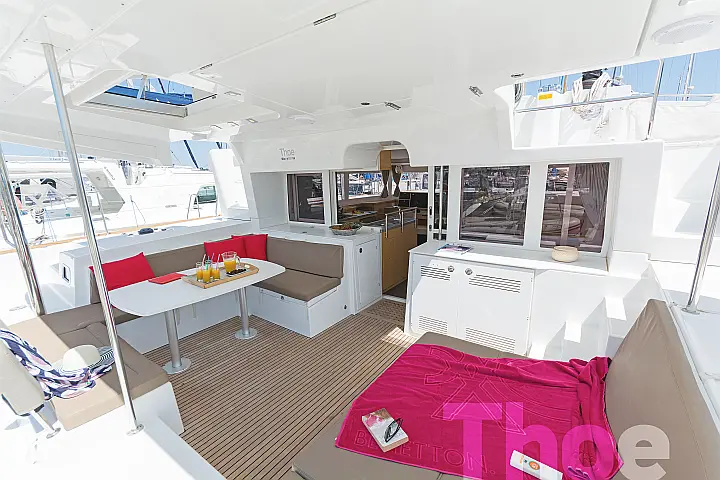 Lagoon 450 Fly A/C & GEN - 