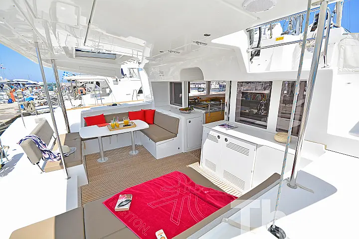 Lagoon 450 Fly A/C & GEN - 