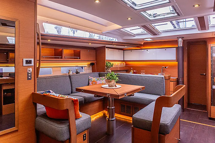 Dufour 56 Exclusive 250 L - 