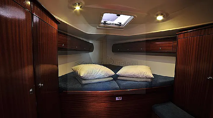 Bavaria 38 -  Front Cabin June 2014