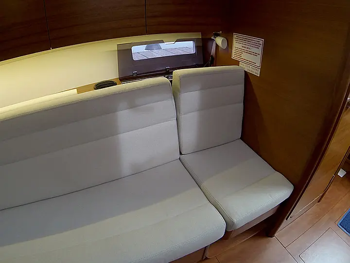 Dufour 350 GL - Dufour 350 interior