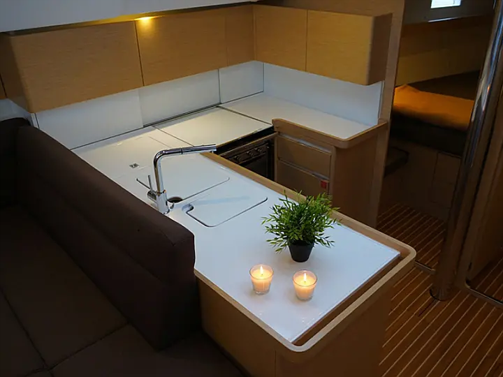 Elan 50 Impression - interior