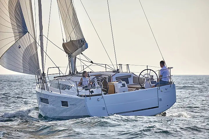 Sun Odyssey 410 - External image