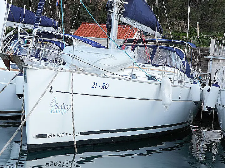 Beneteau Cyclades 39.3 - Exterior (photo taken 2019)