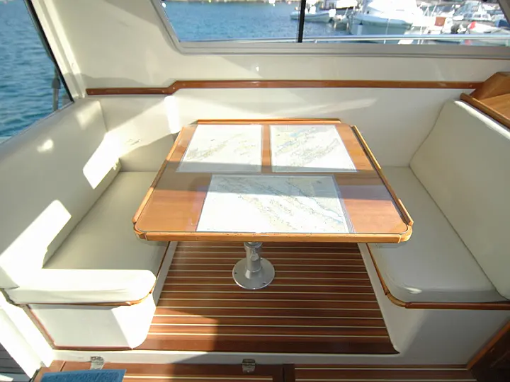 Adria 1002 - exterior