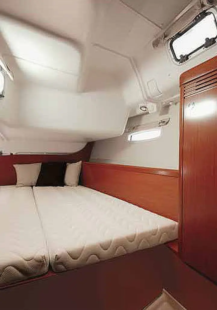 Oceanis 40 - Port Aft Cabin