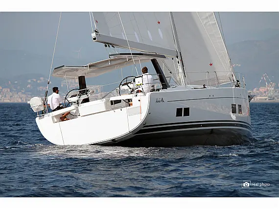 Hanse 588