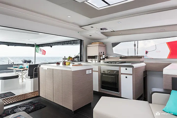 Aura 51 - 
