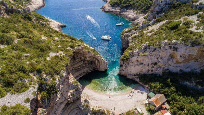 Stiniva Beach, Vis